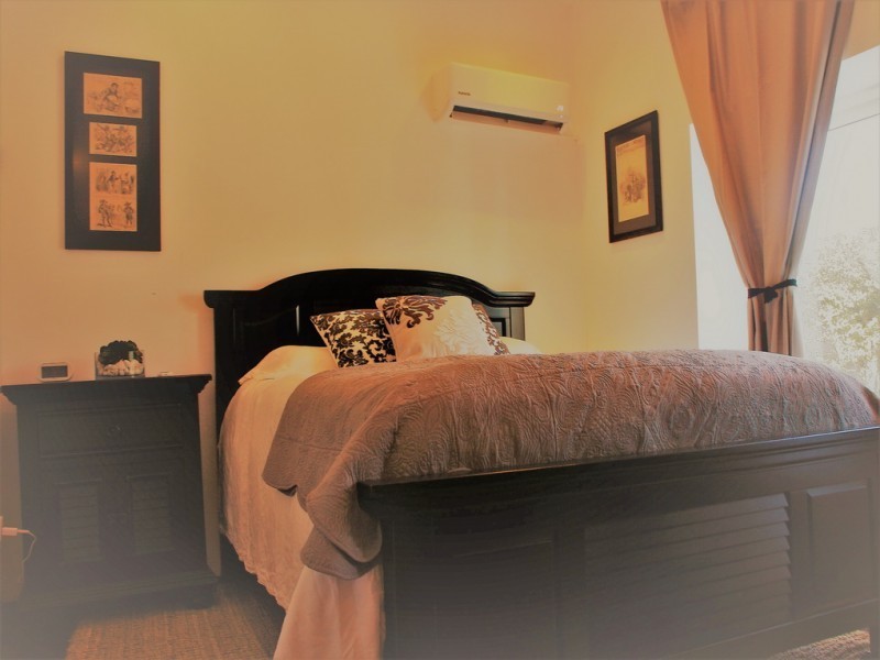 Moderna casa en venta a media cuadra del mar